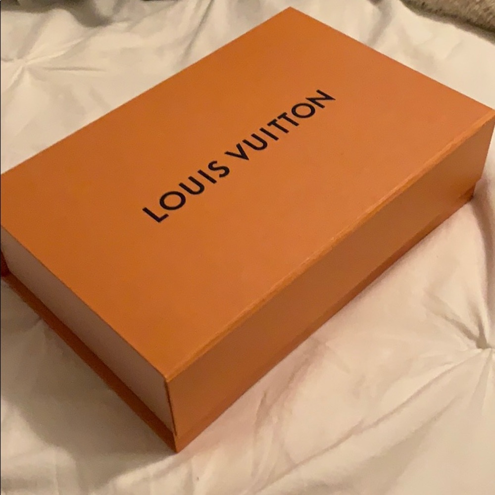 Trio pouch NWT-Will separate if there are 3 buyers - Picture 3 of 3